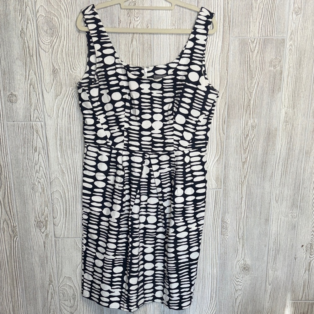Ann Taylor Black and White Patterned Tank Style Dress.